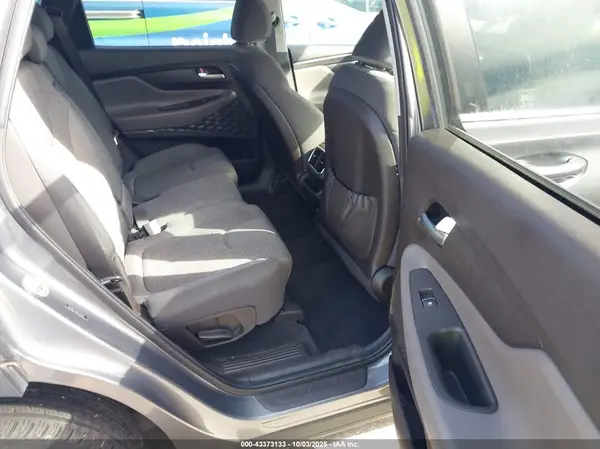 5NMS2CAD4KH114267 2019 HYUNDAI SANTA FE - Image 8