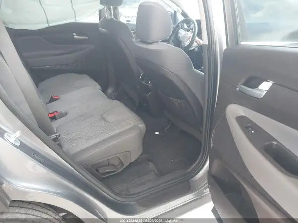 5NMS2CAD5KH041586 2019 HYUNDAI SANTA FE - Image 8