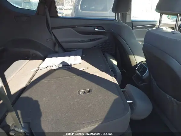5NMS2CAD5KH080517 2019 HYUNDAI SANTA FE - Image 8