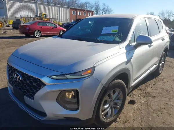 5NMS2CAD5KH093428 2019 HYUNDAI SANTA FE - Image 2