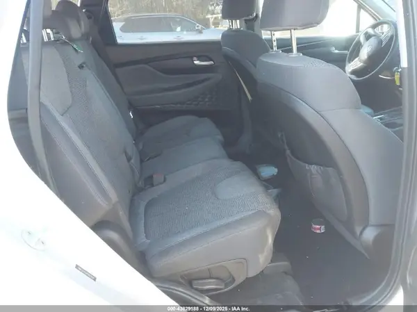 5NMS2CAD5KH093428 2019 HYUNDAI SANTA FE - Image 8