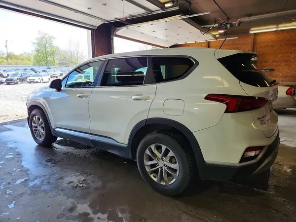 5NMS2CAD6KH028877 2019 HYUNDAI SANTA FE - Image 2