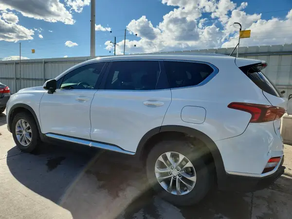 5NMS2CAD6KH096533 2019 HYUNDAI SANTA FE - Image 2