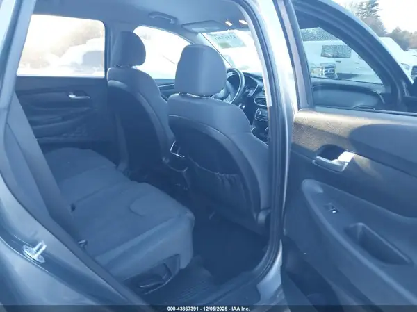 5NMS2CAD7KH105062 2019 HYUNDAI SANTA FE - Image 8
