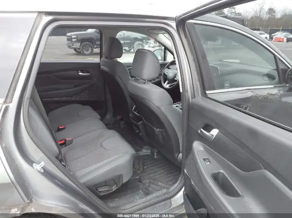 5NMS2CAD8KH018187 2019 HYUNDAI SANTA FE - Image 8