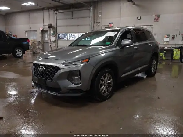 5NMS2CAD8KH024894 2019 HYUNDAI SANTA FE - Image 2