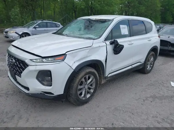 5NMS2CAD9KH117777 2019 HYUNDAI SANTA FE - Image 2