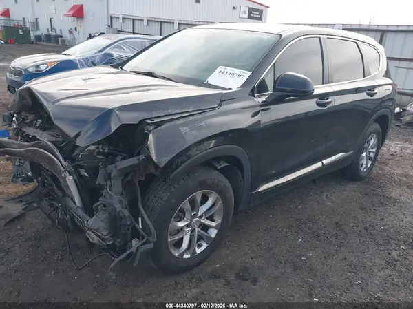 5NMS2CADXKH016697 2019 HYUNDAI SANTA FE - Image 2