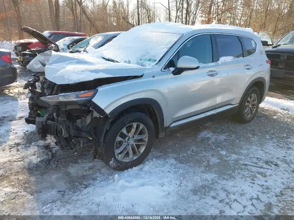 5NMS2CADXKH036268 2019 HYUNDAI SANTA FE - Image 2