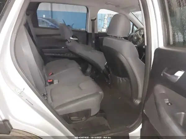 5NMS2CADXKH054012 2019 HYUNDAI SANTA FE - Image 8