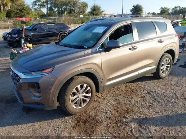 5NMS2CADXKH090282 2019 HYUNDAI SANTA FE - Image 2