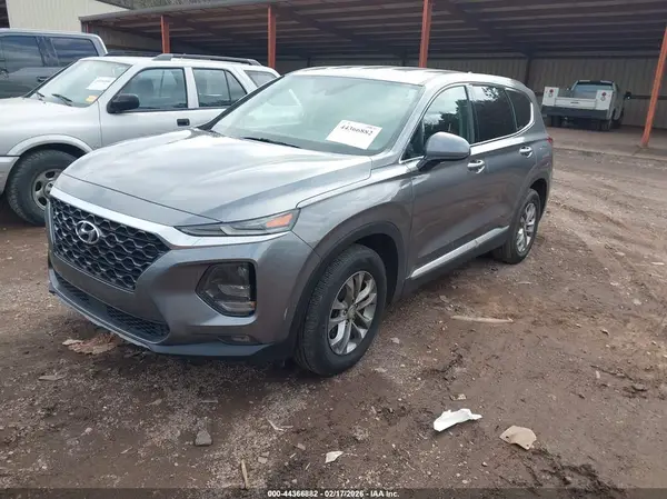 5NMS33AD1KH007853 2019 HYUNDAI SANTA FE - Image 2