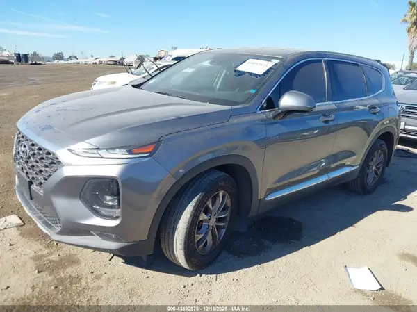 5NMS33AD1KH038763 2019 HYUNDAI SANTA FE - Image 2