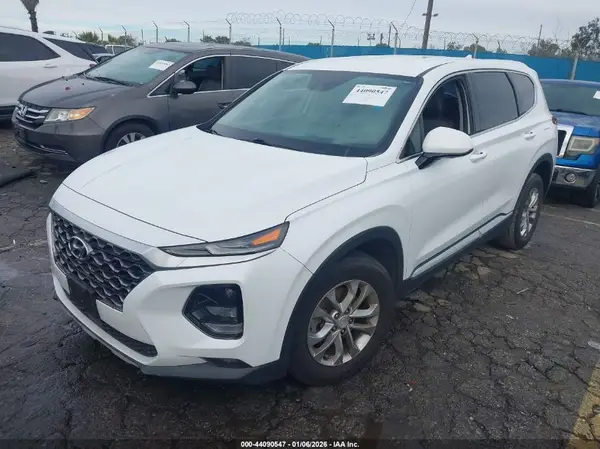 5NMS33AD2LH203009 2020 HYUNDAI SANTA FE - Image 2