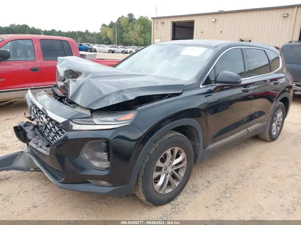 5NMS33AD3KH004484 2019 HYUNDAI SANTA FE - Image 2