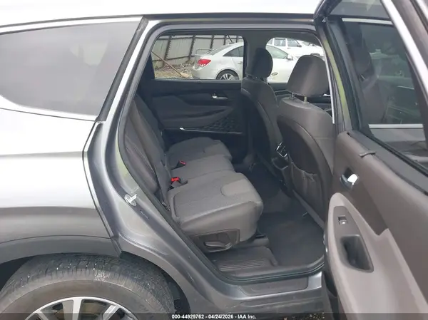 5NMS33AD3KH070033 2019 HYUNDAI SANTA FE - Image 8