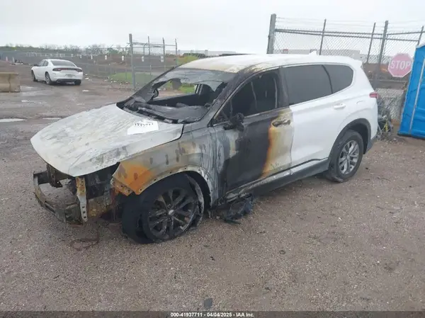 5NMS33AD4KH049160 2019 HYUNDAI SANTA FE - Image 2