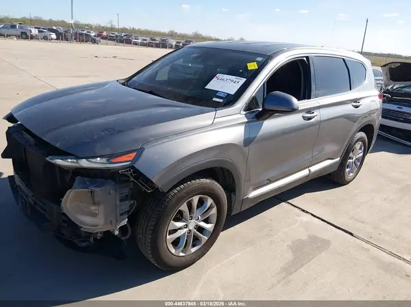 5NMS33AD4KH134256 2019 HYUNDAI SANTA FE - Image 2