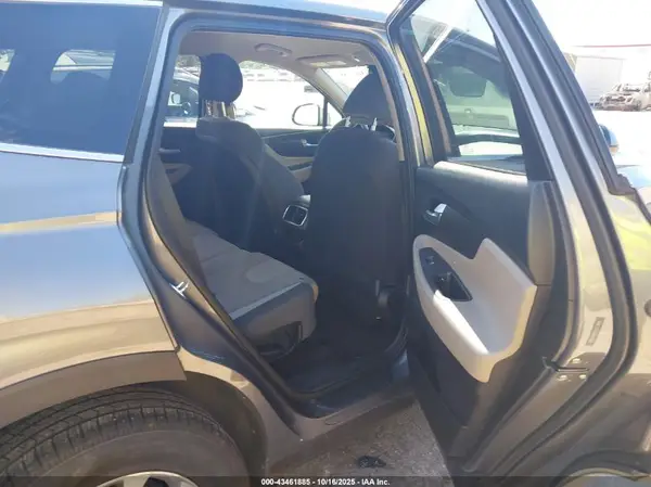 5NMS33AD5KH009069 2019 HYUNDAI SANTA FE - Image 8