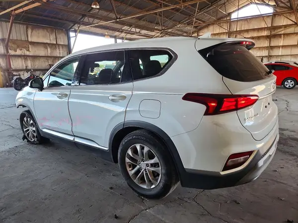 5NMS33AD7KH022390 2019 HYUNDAI SANTA FE - Image 2