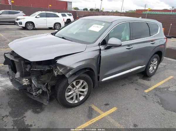 5NMS33AD7KH090074 2019 HYUNDAI SANTA FE - Image 2