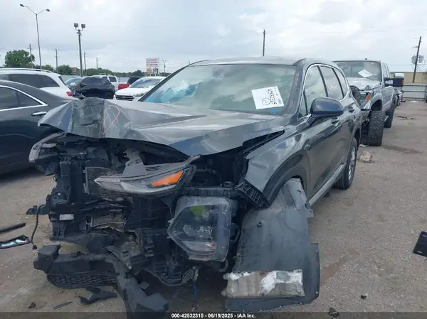 5NMS33AD9KH049560 2019 HYUNDAI SANTA FE - Image 2