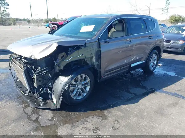 5NMS33ADXKH113105 2019 HYUNDAI SANTA FE - Image 2