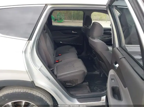 5NMS3CAD6KH001871 2019 HYUNDAI SANTA FE - Image 8