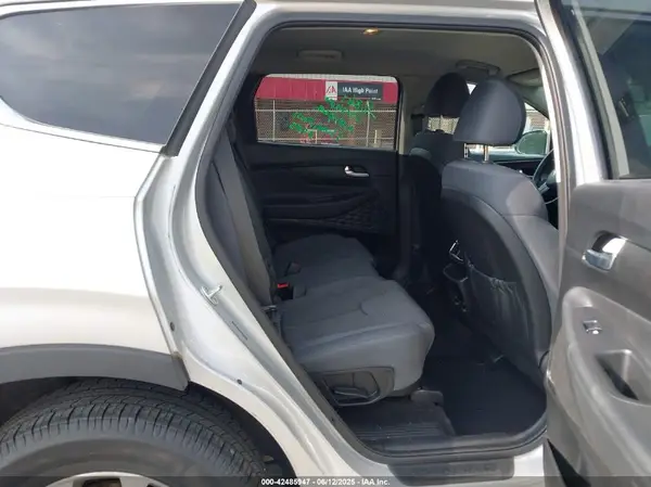 5NMS3CAD6KH047216 2019 HYUNDAI SANTA FE - Image 8