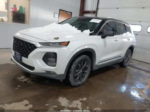 5NMS3CAD7KH005945 2019 HYUNDAI SANTA FE - Image 2