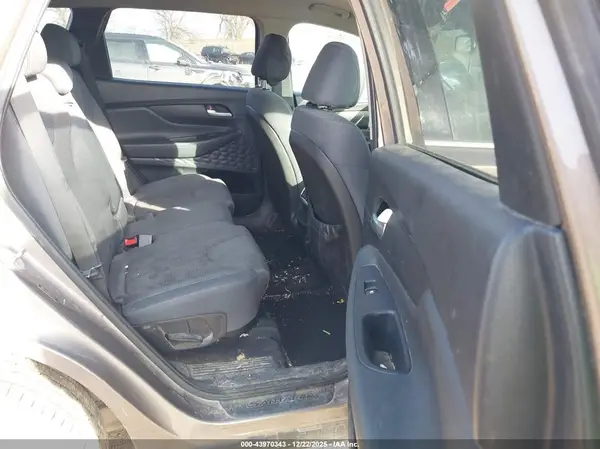5NMS3CAD9KH044827 2019 HYUNDAI SANTA FE - Image 8