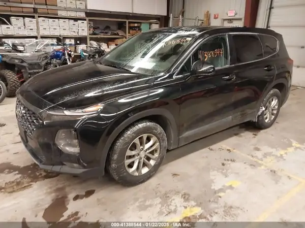 5NMS3CAD9KH047596 2019 HYUNDAI SANTA FE - Image 2