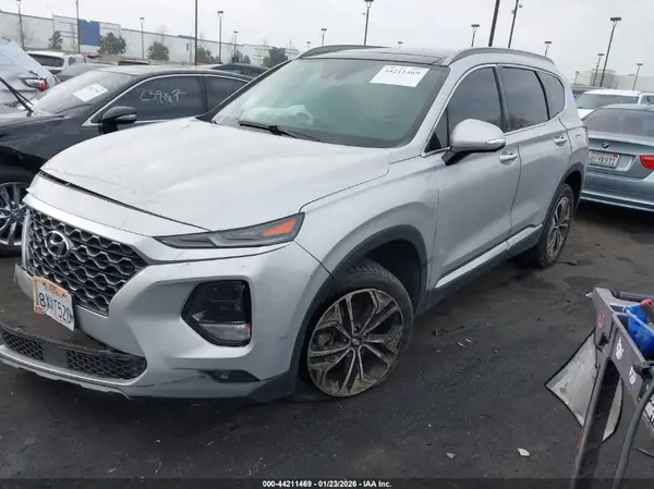 5NMS53AA4KH109566 2019 HYUNDAI SANTA FE - Image 2