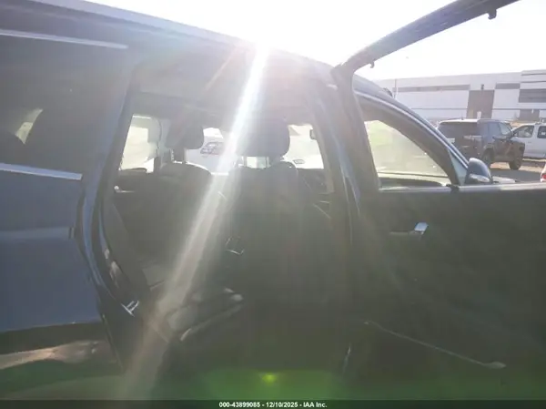 5NMS5CAA7KH063831 2019 HYUNDAI SANTA FE - Image 8
