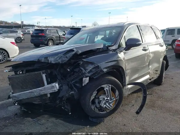 5NMS6DAJ9MH370570 2021 HYUNDAI SANTA FE - Image 2