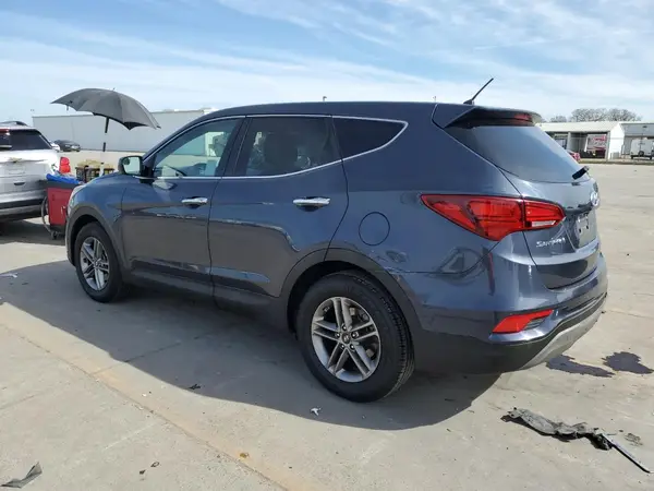 5NMZT3LB0JH097778 2018 HYUNDAI SANTA FE - Image 2