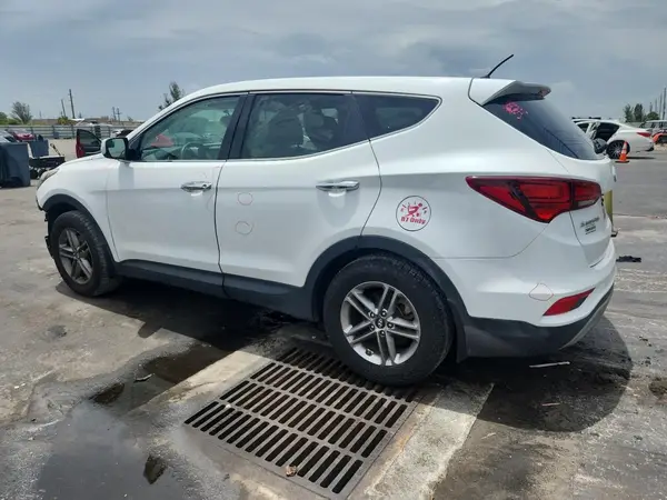 5NMZT3LB0JH102039 2018 HYUNDAI SANTA FE - Image 2
