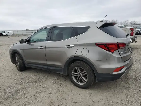 5NMZT3LB1JH059444 2018 HYUNDAI SANTA FE - Image 2