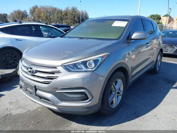 5NMZT3LB1JH076809 2018 HYUNDAI SANTA FE - Image 2