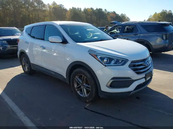 5NMZT3LB1JH078138 2018 HYUNDAI SANTA FE - Image 1
