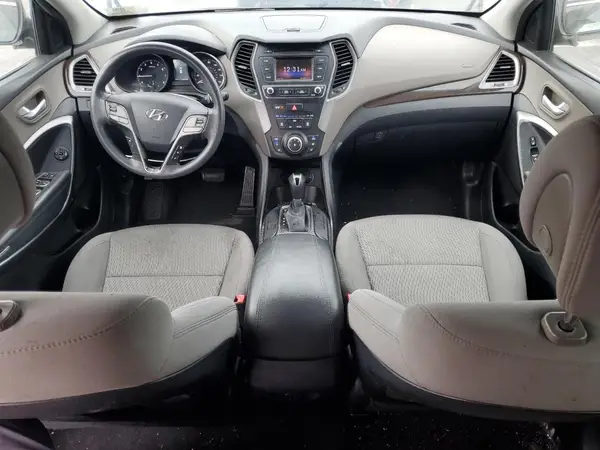 5NMZT3LB2HH010246 2017 HYUNDAI SANTA FE - Image 8