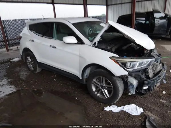 5NMZT3LB2JH074051 2018 HYUNDAI SANTA FE - Image 1