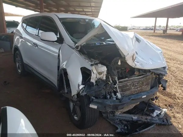 5NMZT3LB2JH075359 2018 HYUNDAI SANTA FE - Image 1