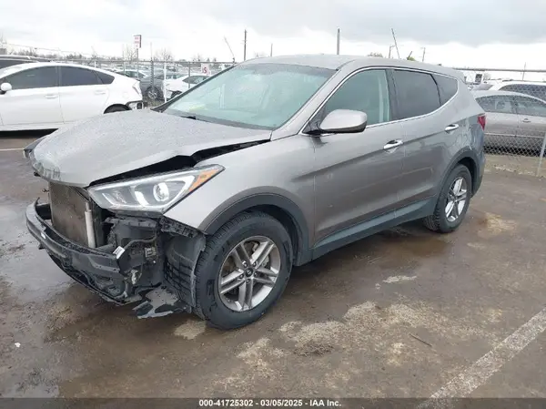 5NMZT3LB2JH087480 2018 HYUNDAI SANTA FE - Image 2
