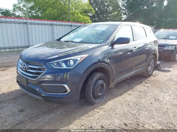 5NMZT3LB2JH092677 2018 HYUNDAI SANTA FE - Image 2