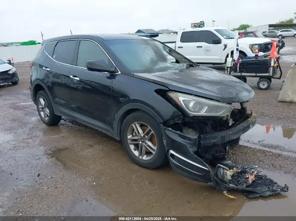 5NMZT3LB2JH095918 2018 HYUNDAI SANTA FE - Image 1