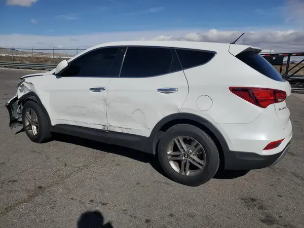 5NMZT3LB2JH098060 2018 HYUNDAI SANTA FE - Image 2