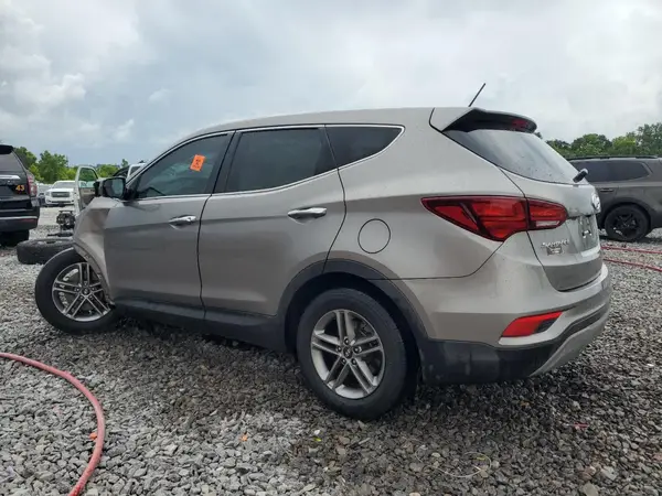 5NMZT3LB2JH104519 2018 HYUNDAI SANTA FE - Image 2