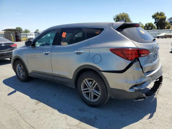5NMZT3LB3HH019067 2017 HYUNDAI SANTA FE - Image 2