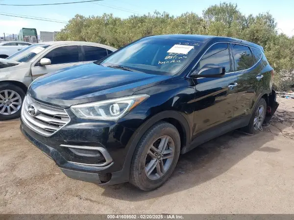 5NMZT3LB3HH032238 2017 HYUNDAI SANTA FE - Image 2